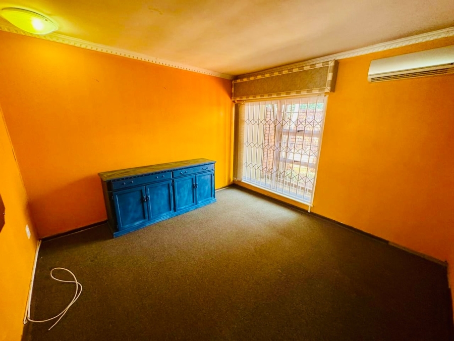 4 Bedroom Property for Sale in Heuwelsig Free State